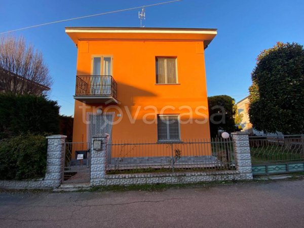 casa indipendente in vendita a Carpi in zona San Marino