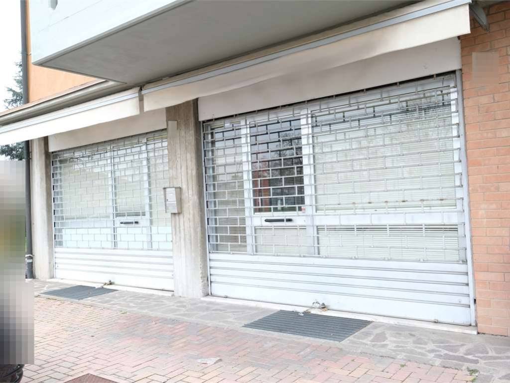 negozio in vendita a Carpi