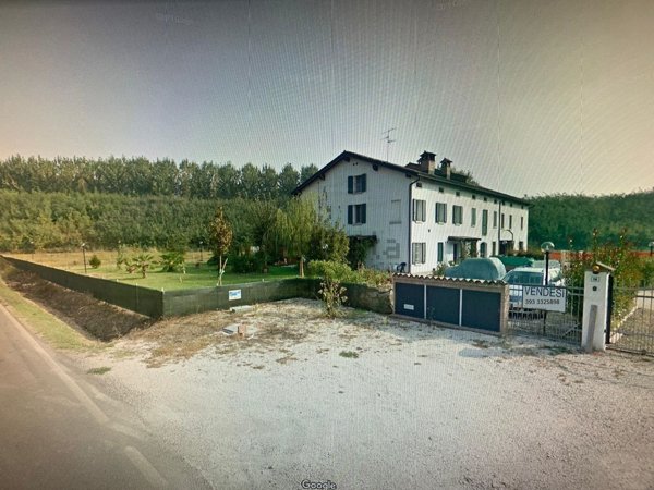 casa indipendente in vendita a Carpi