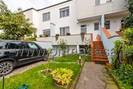 casa indipendente in vendita a Carpi in zona Quartirolo