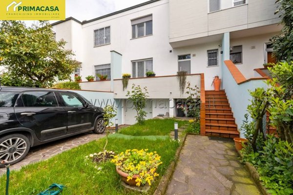 casa indipendente in vendita a Carpi in zona Quartirolo