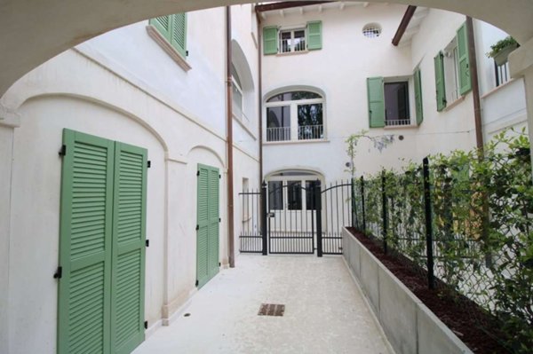 appartamento in vendita a Carpi in zona Centro Storico