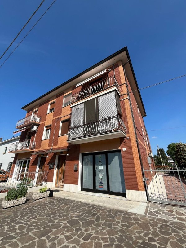 appartamento in vendita a Carpi in zona Centro Storico