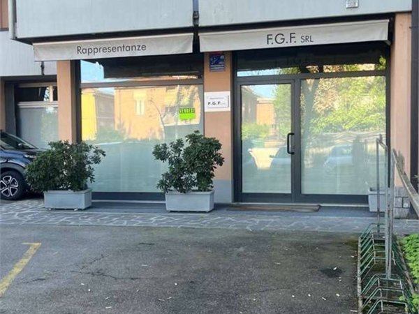 negozio in vendita a Carpi