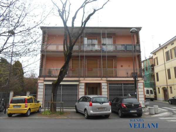 casa indipendente in vendita a Carpi in zona Centro Storico