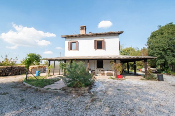 casa indipendente in vendita a Carpi