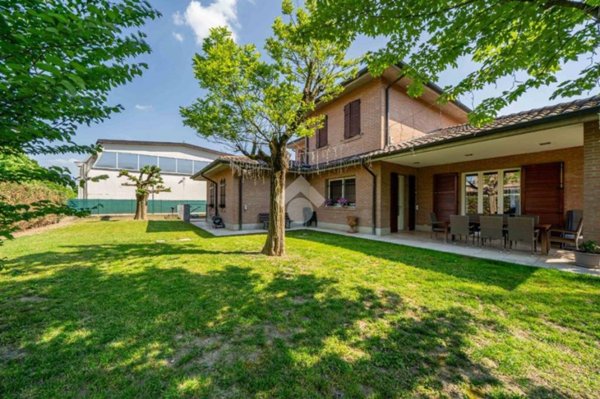 casa indipendente in vendita a Carpi in zona Quartirolo