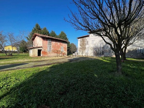 casa indipendente in vendita a Carpi in zona Budrione