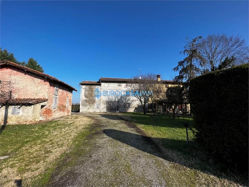 negozio in vendita a Carpi in zona Santa Croce