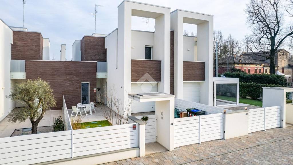 casa indipendente in vendita a Carpi in zona Fossoli