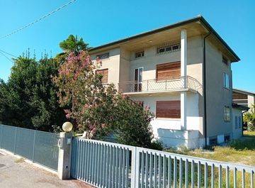 casa indipendente in vendita a Carpi in zona Quartirolo