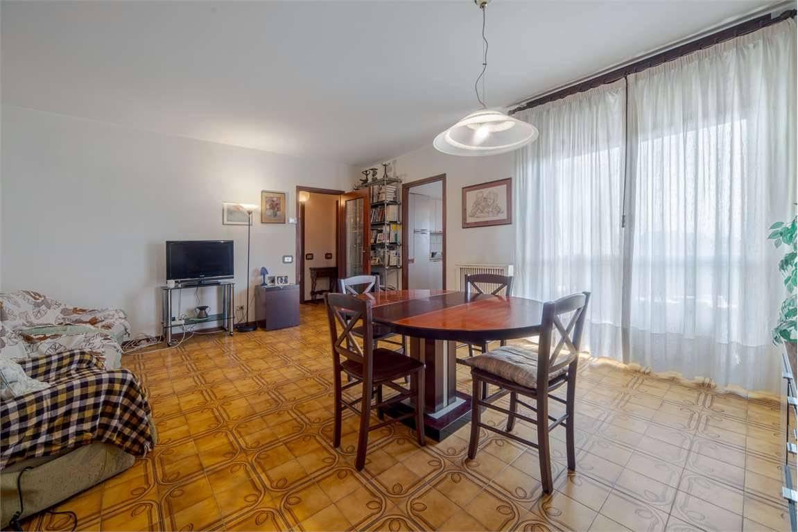 appartamento in vendita a Carpi in zona Cibeno Pile