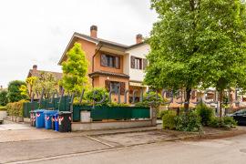 casa indipendente in vendita a Carpi in zona Quartirolo
