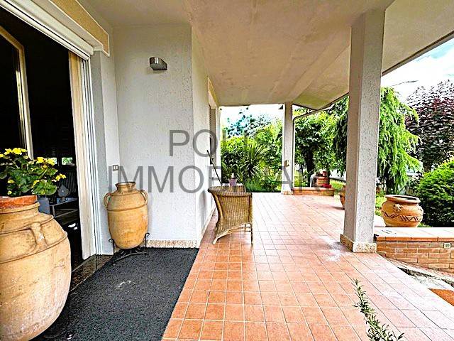 casa indipendente in vendita a Carpi