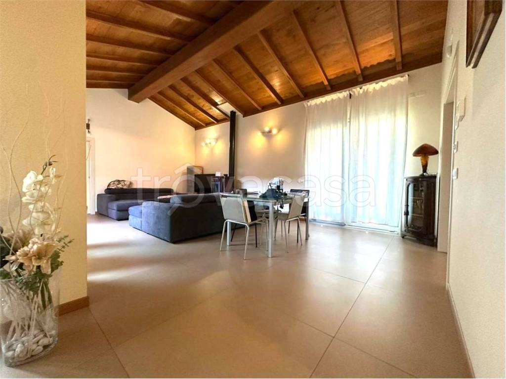 casa indipendente in vendita a Carpi in zona Gargallo
