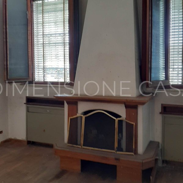 appartamento in vendita a Carpi in zona Centro Storico