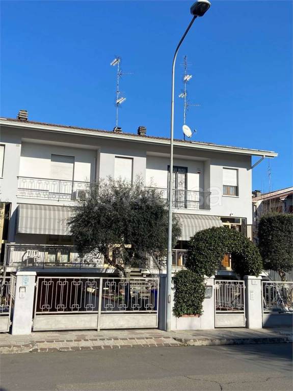 casa indipendente in vendita a Carpi in zona Cortile