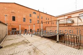 casa indipendente in vendita a Carpi in zona Centro Storico