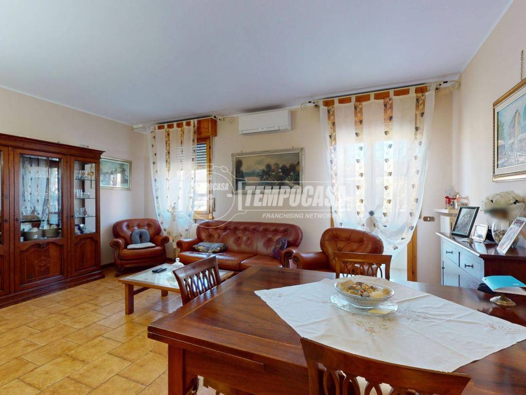 casa indipendente in vendita a Carpi