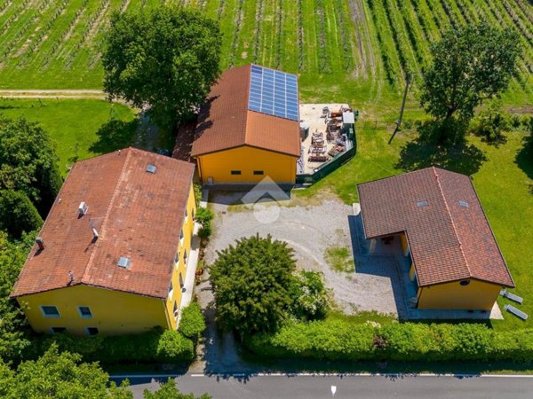 casa indipendente in vendita a Carpi in zona Cortile