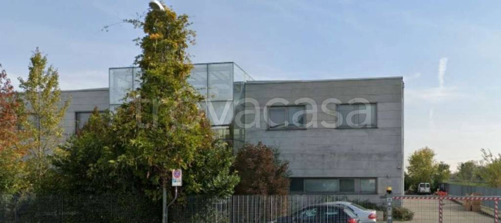locale commerciale in vendita a Carpi in zona Quartirolo