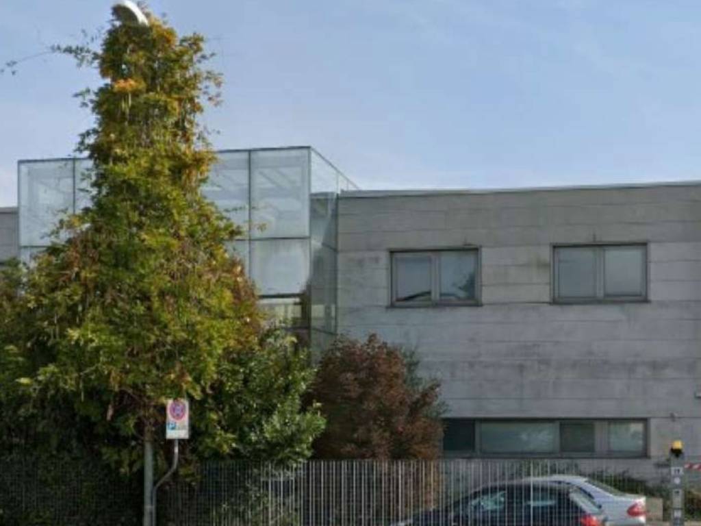 negozio in vendita a Carpi in zona Quartirolo