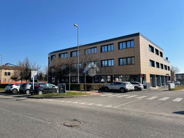 negozio in vendita a Carpi