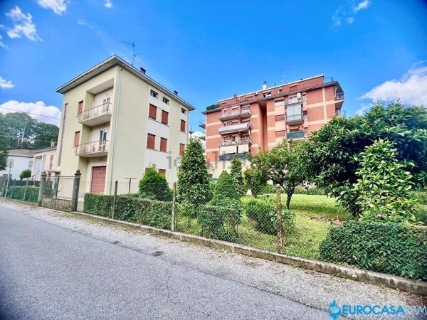 casa indipendente in vendita a Carpi