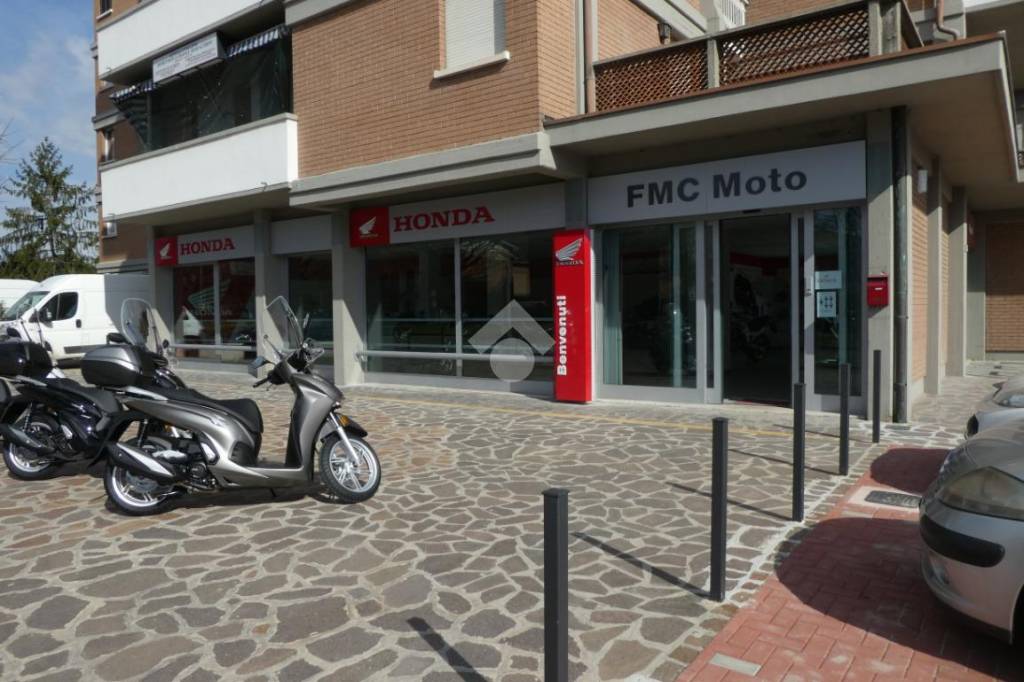 negozio in vendita a Carpi in zona Centro Storico