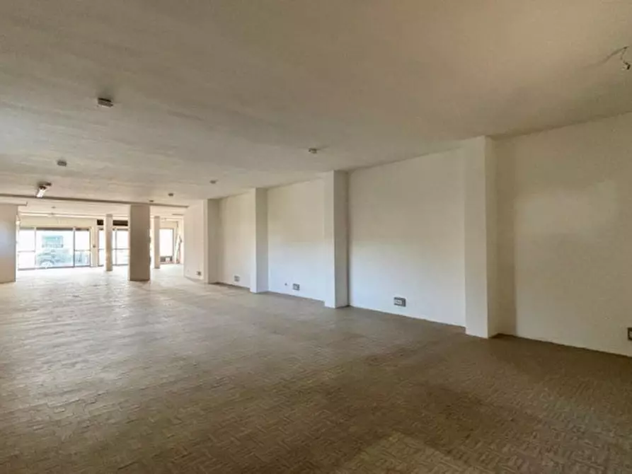 negozio in vendita a Carpi