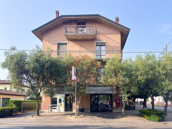 negozio in vendita a Carpi