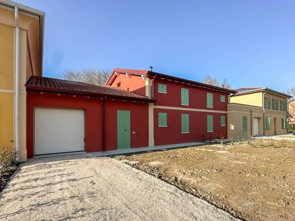 casa indipendente in vendita a Carpi in zona Santa Croce