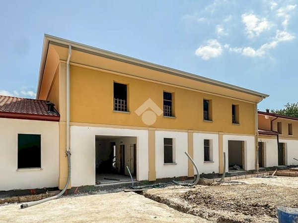 casa indipendente in vendita a Carpi in zona Santa Croce