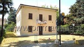 casa indipendente in vendita a Carpi in zona Quartirolo