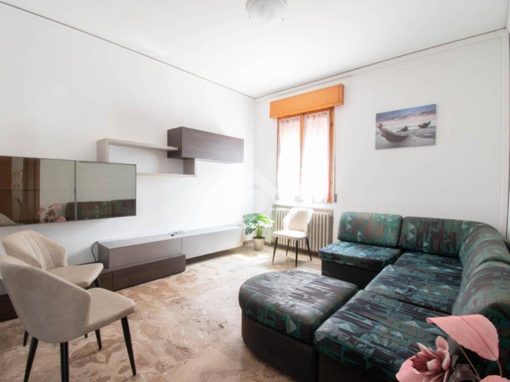 casa indipendente in vendita a Carpi