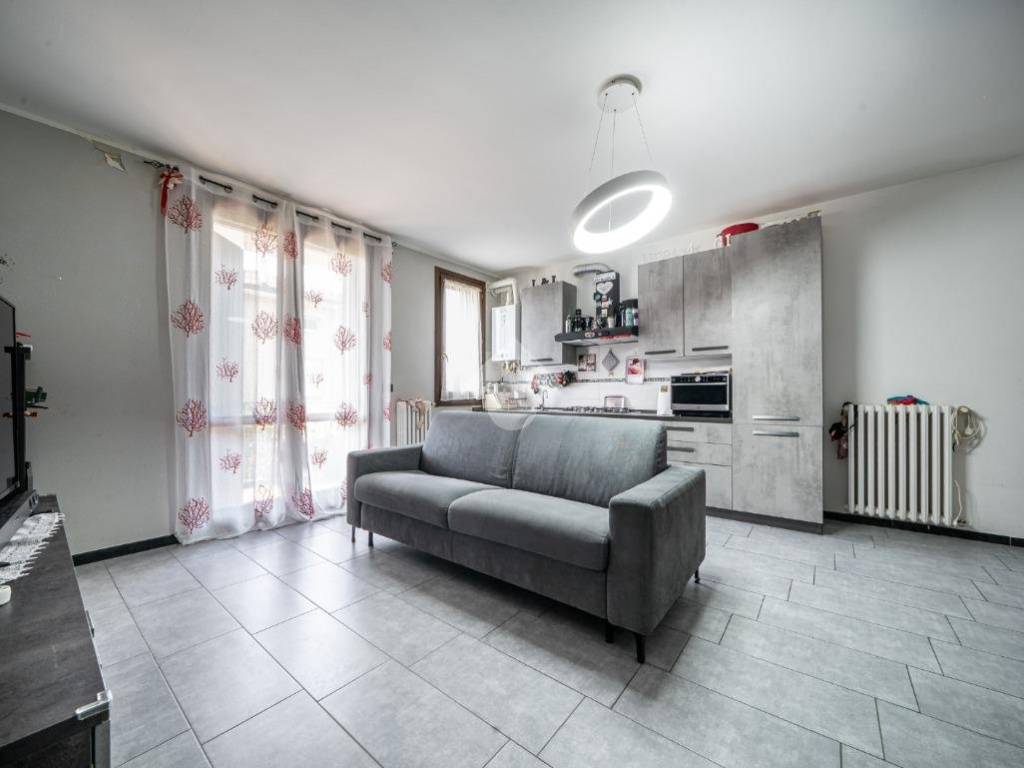 appartamento in vendita a Carpi in zona Cortile