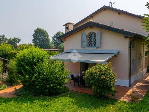 casa indipendente in vendita a Carpi in zona San Marino