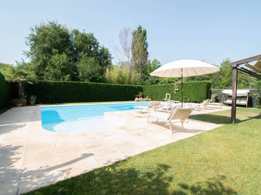 casa indipendente in vendita a Carpi