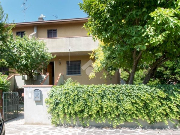 casa indipendente in vendita a Carpi in zona Fossoli