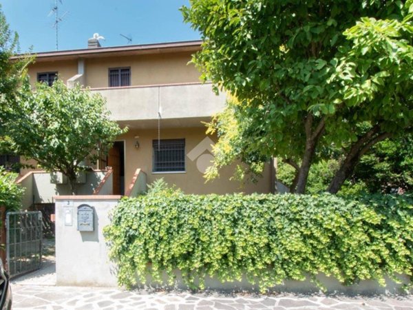casa indipendente in vendita a Carpi in zona Fossoli