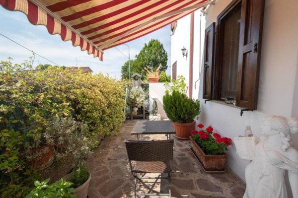 casa indipendente in vendita a Carpi in zona Budrione