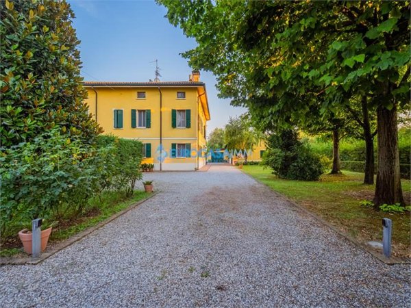 negozio in vendita a Carpi in zona San Marino