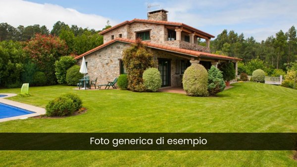 casa indipendente in vendita a Carpi in zona Centro Storico