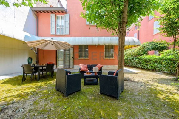 casa indipendente in vendita a Carpi in zona Centro Storico