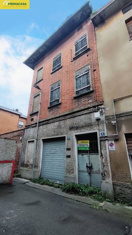 ufficio in vendita a Carpi in zona Centro Storico