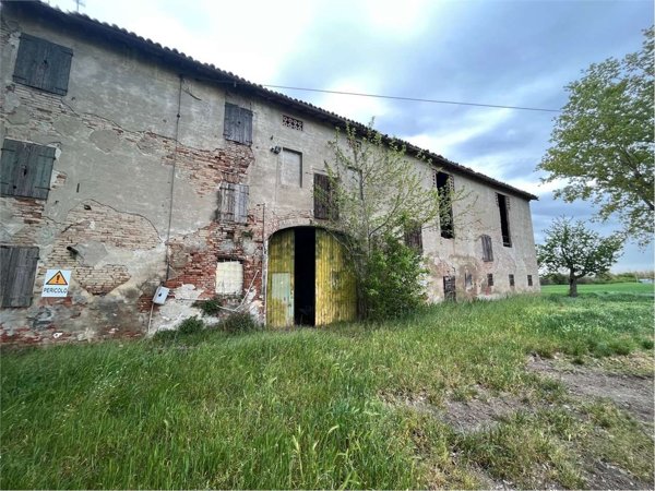 casale in vendita a Carpi