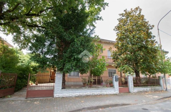 casa indipendente in vendita a Carpi