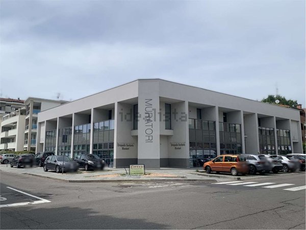 negozio in vendita a Carpi