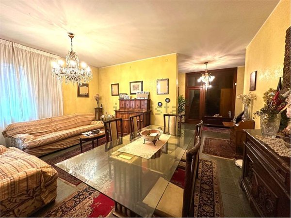 casa indipendente in vendita a Carpi in zona Centro Storico