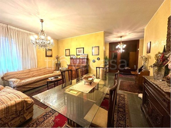 casa indipendente in vendita a Carpi in zona Centro Storico